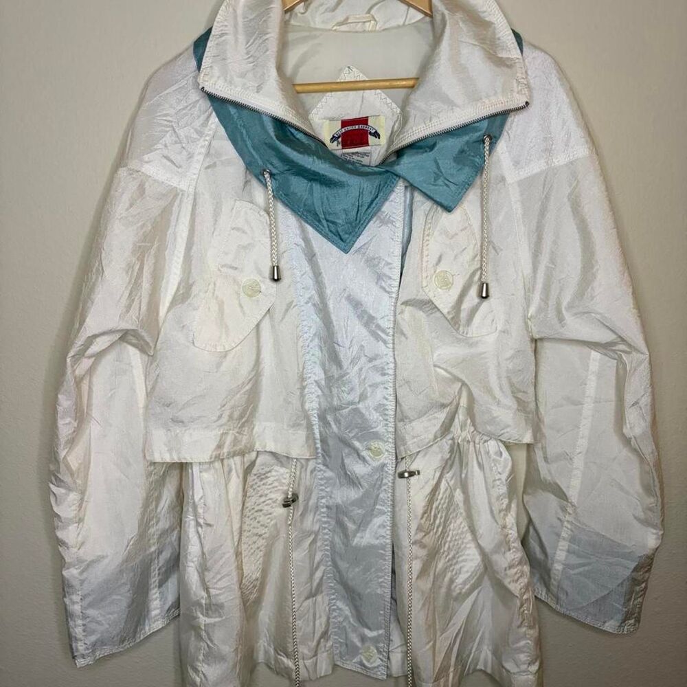Vintage 90s Retro White & Blue Windbreaker Jacket
